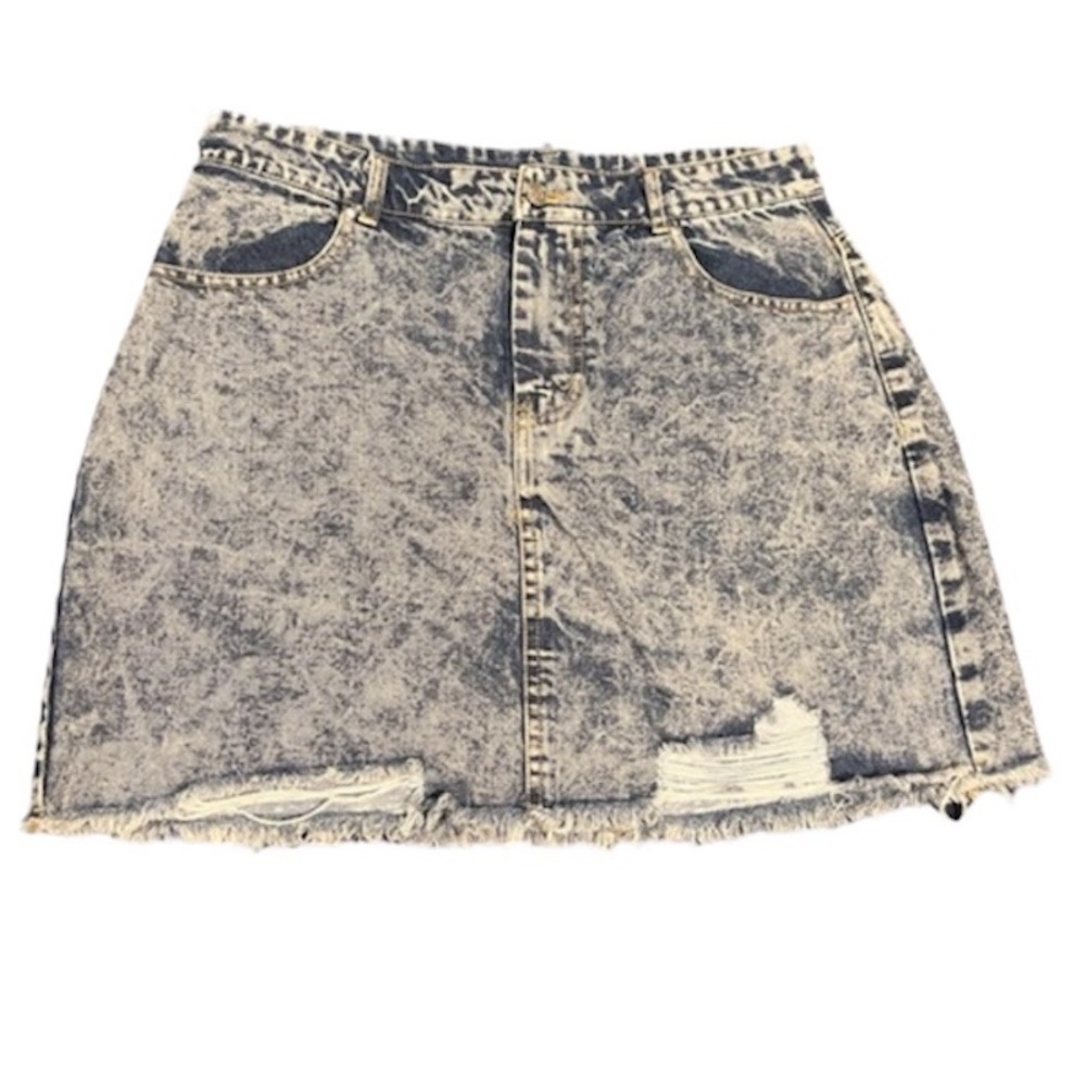 HYFVE Acid Washed Distressed Denim Mini Skirt New With Tags Size Large